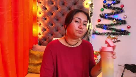 Luna  online show from December 17, 2025, 8:15 pm