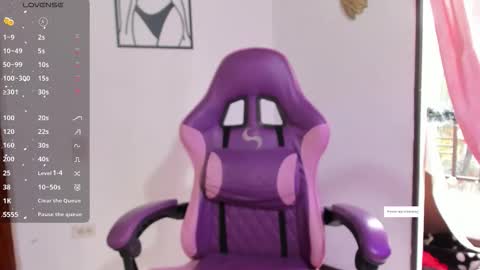 Luna online show from November 24, 2025, 4:40 pm