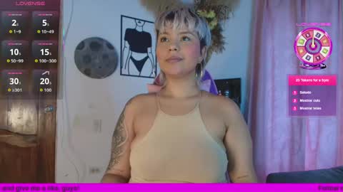 Snapshot of luna__cute chatting on April 27, 2026, 11:19 am Luna online show from April 27, 2026, 11:19 am