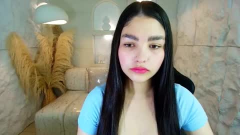 Luna online show from October 21, 2025, 12:39 pm