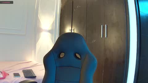 luna and banji online show from October 7, 2025, 9:23 pm