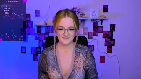 Snapshot of luna_berryy chatting on February 25, 2026, 9:35 pm luna_berryy online show from February 25, 2026, 9:35 pm