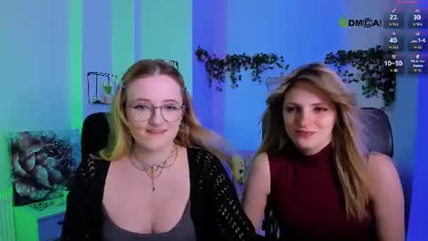 luna_berryy online show from June 17, 2026, 6:53 pm