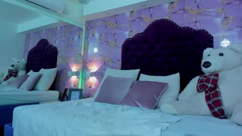 Luna Bloom online show from May 15, 2026, 6:09 am