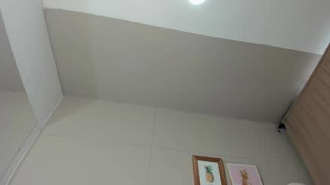 luna_bradley_ online show from March 23, 2026, 1:04 pm