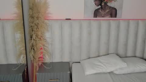 Snapshot of luna_clarx chatting on September 9, 2025, 3:17 am luna_clarx online show from September 9, 2025, 3:17 am