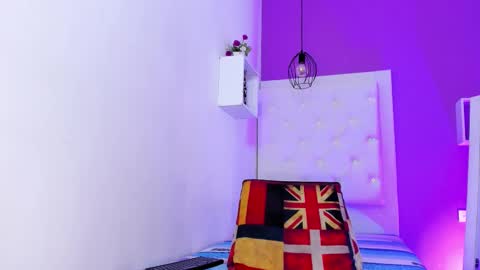 Luna online show from February 14, 2026, 7:54 pm