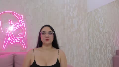 luna_ferrer1 online show from June 30, 2026, 11:44 am