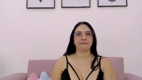 luna_ferrer1 online show from July 18, 2026, 11:58 am