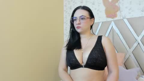 luna_ferrer1 online show from July 20, 2026, 2:19 pm