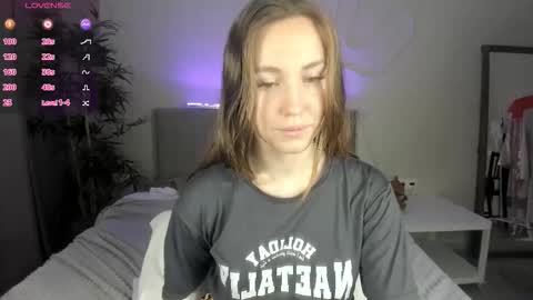 Luna online show from September 25, 2025, 11:52 pm