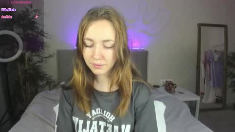 Luna online show from September 27, 2025, 11:54 pm