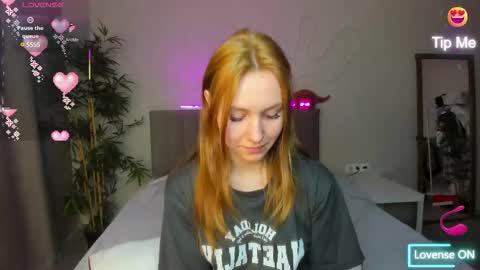 Luna online show from October 24, 2025, 11:23 pm