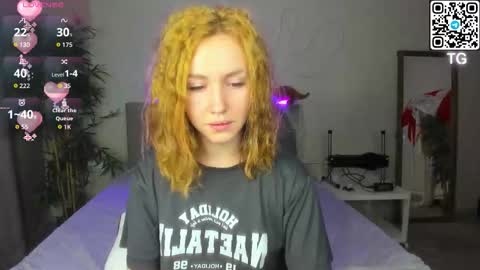 Luna online show from November 2, 2025, 12:02 am