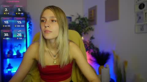 luna_grace18 online show from April 27, 2026, 11:41 am