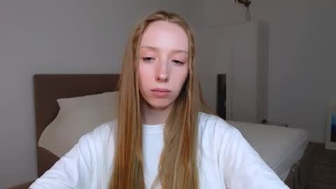 Luna online show from December 9, 2024, 3:07 am