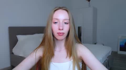 Luna online show from December 22, 2024, 3:44 am