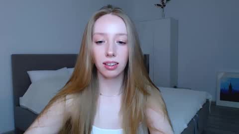 Luna online show from January 15, 2025, 8:05 pm