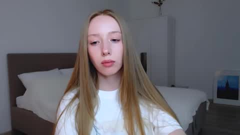 Luna online show from January 26, 2025, 2:14 am