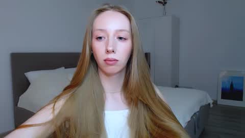 Luna online show from January 27, 2025, 8:39 pm