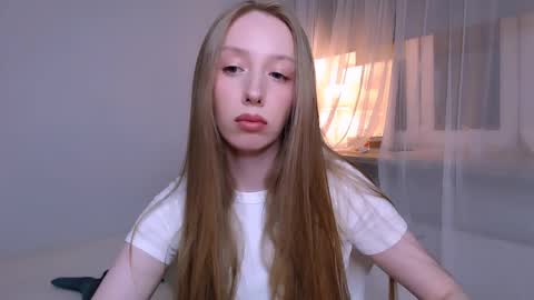 Luna online show from April 9, 2026, 10:48 pm