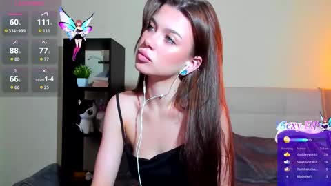 Hi everyone my name is Tina   online show from March 4, 2026, 1:55 am
