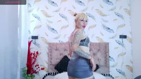 luna_lm online show from May 20, 2026, 7:53 pm