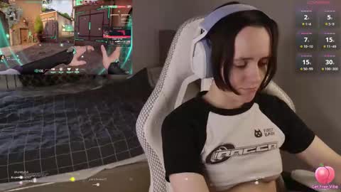 luna_loveeee online show from March 27, 2026, 8:26 am