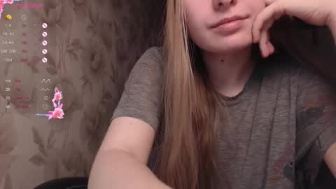 Snapshot of luna_loveisgood chatting on January 31, 2026, 8:40 pm Luna online show from January 31, 2026, 8:40 pm