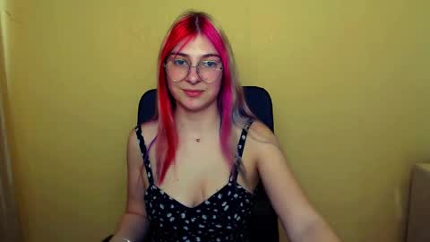Snapshot of luna_lush_ chatting on February 26, 2025, 12:14 pm Luna online show from February 26, 2025, 12:14 pm