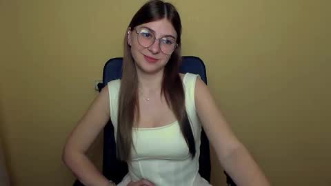 Luna online show from December 2, 2025, 8:52 am