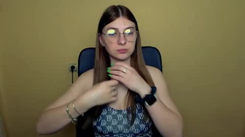 Luna online show from April 8, 2026, 8:14 am