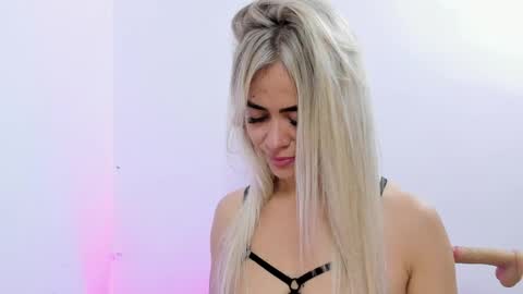 Luna Marquez online show from May 26, 2026, 5:20 pm