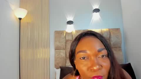 luna moretti online show from September 21, 2025, 11:34 am