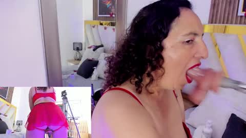 luna_naughty1 online show from May 11, 2026, 4:59 pm