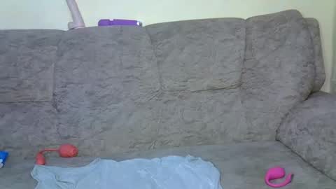 luna_peachy online show from June 8, 2026, 7:53 am