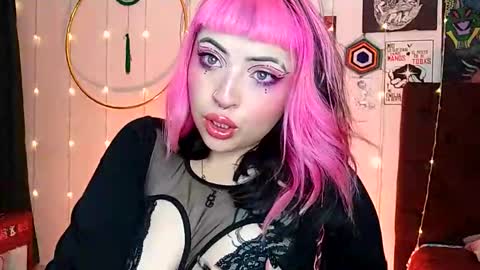 MISS LUNA  online show from February 3, 2025, 12:47 am