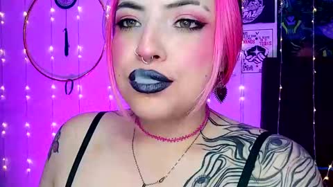 MISS LUNA  online show from February 6, 2025, 9:11 am