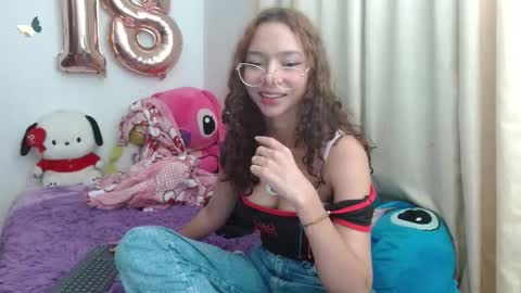 luna_rios69 online show from February 3, 2026, 11:54 pm