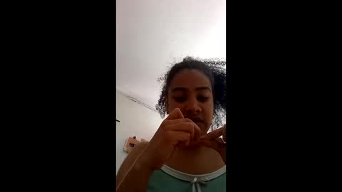 Luna sexgirl online show from March 25, 2026, 8:04 pm