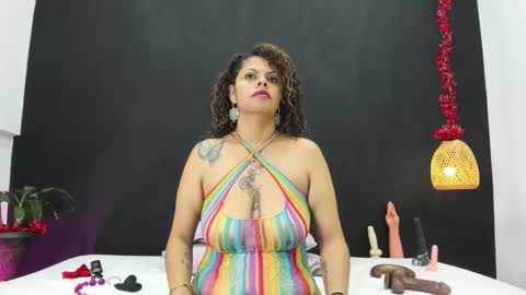 Luna online show from September 30, 2025, 6:35 pm