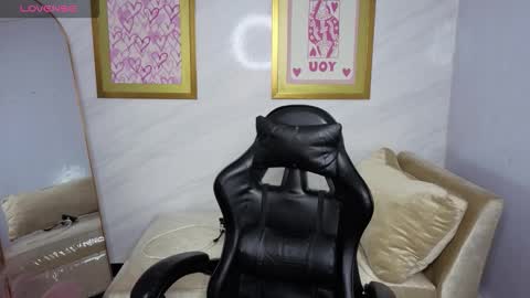 Live 1000pm 600am COLOMBIAN HOUR online show from November 7, 2025, 3:28 am