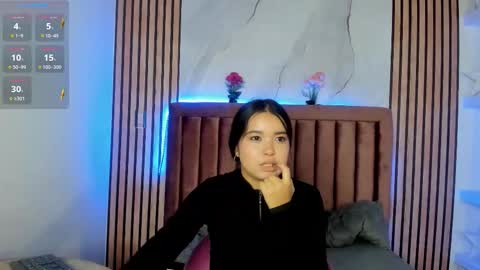 Luna  online show from October 13, 2025, 7:47 pm