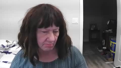 Luna online show from March 11, 2025, 2:54 am