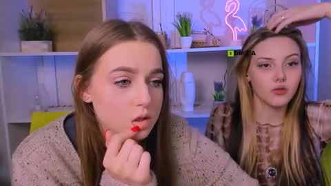 Luna online show from October 6, 2025, 7:11 pm