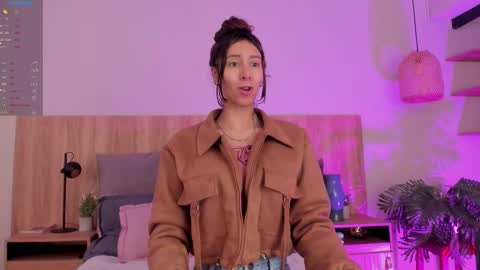 luna online show from October 6, 2025, 1:08 pm