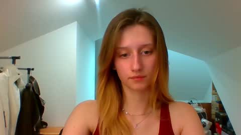 Snapshot of luna_xsensual chatting on February 5, 2025, 5:53 pm L U N A online show from February 5, 2025, 5:53 pm