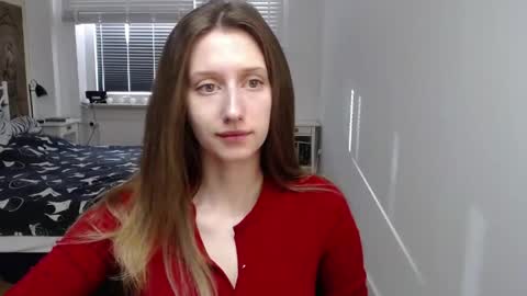 L U N A  online show from March 9, 2026, 6:28 am