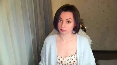 lunaa_bluee online show from May 12, 2026, 7:33 pm
