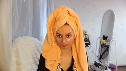 lunaa_bluee online show from May 15, 2026, 5:42 pm